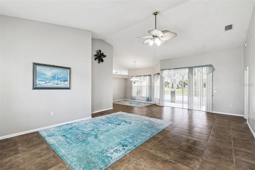 Empty room, Interior, Pendant Lights
