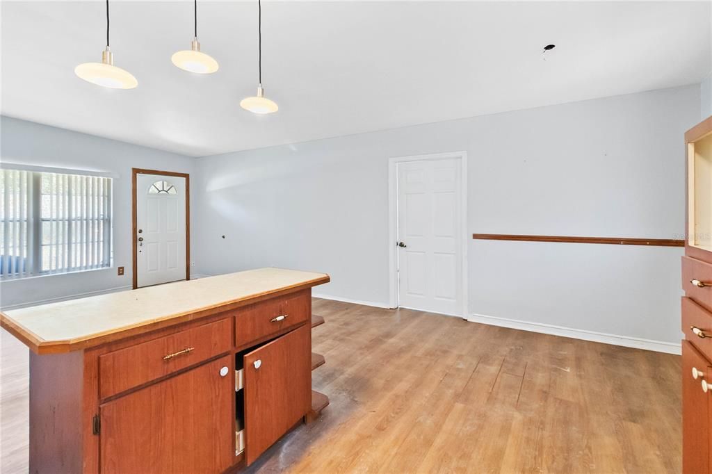 Interior, Pendant Lights, Wood Texture Flooring