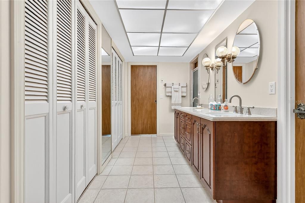 Bathroom, Dual Sink Vanities, Interior