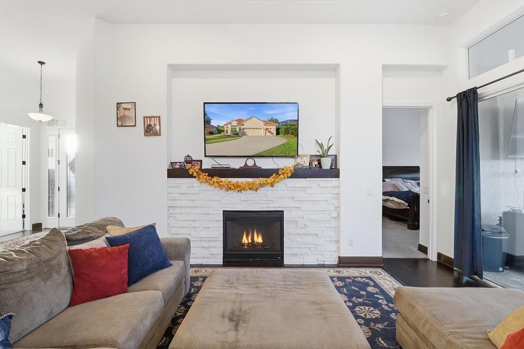 Fireplace, Interior, Living room, Pendant Lights