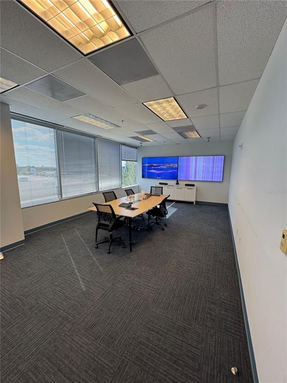 Dining room, Interior, Recessed Lighting