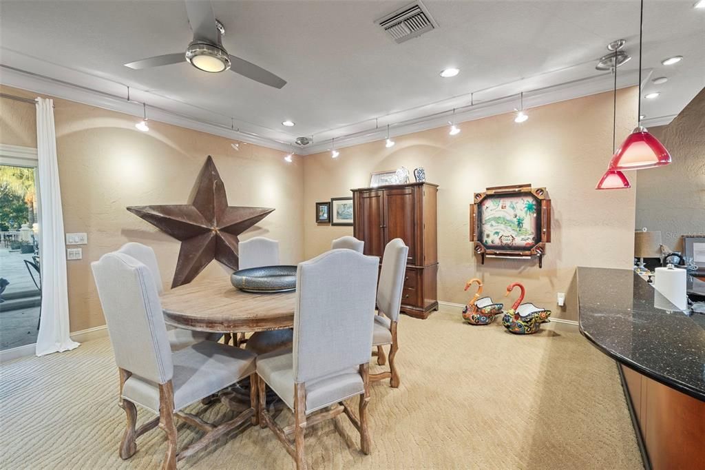 Dining room, Interior, Pendant Lights, Recessed Lighting