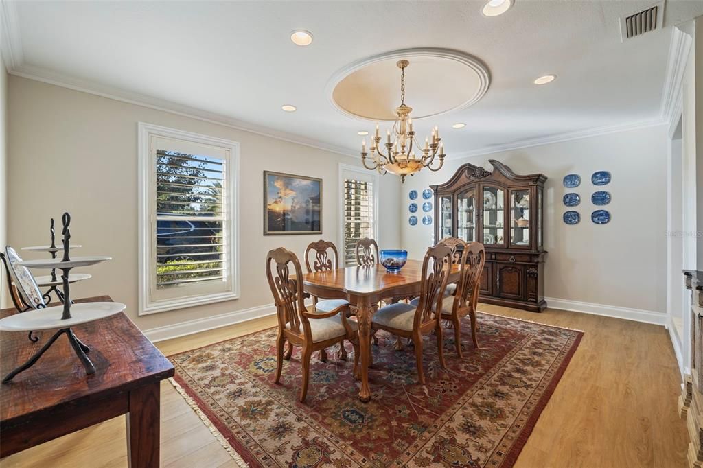 Chandelier, Dining room, Interior, Recessed Lighting, Wood Texture Flooring
