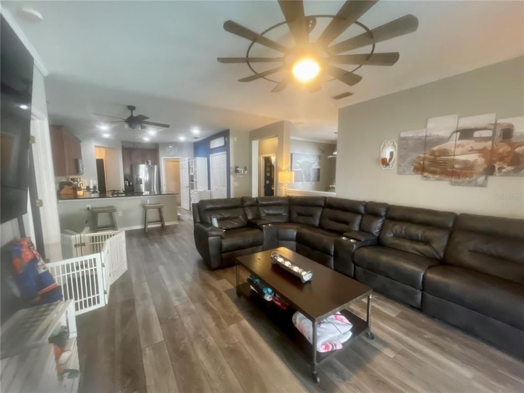 Interior, Living room, Recessed Lighting, Wood Texture Flooring