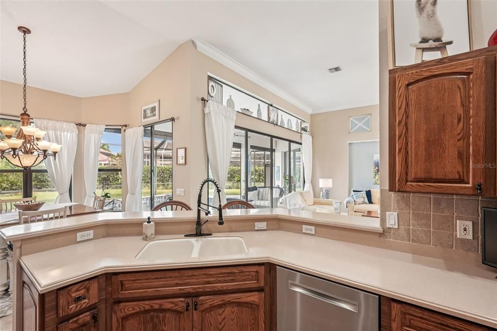 Chandelier, Dining room, Interior, Kitchen