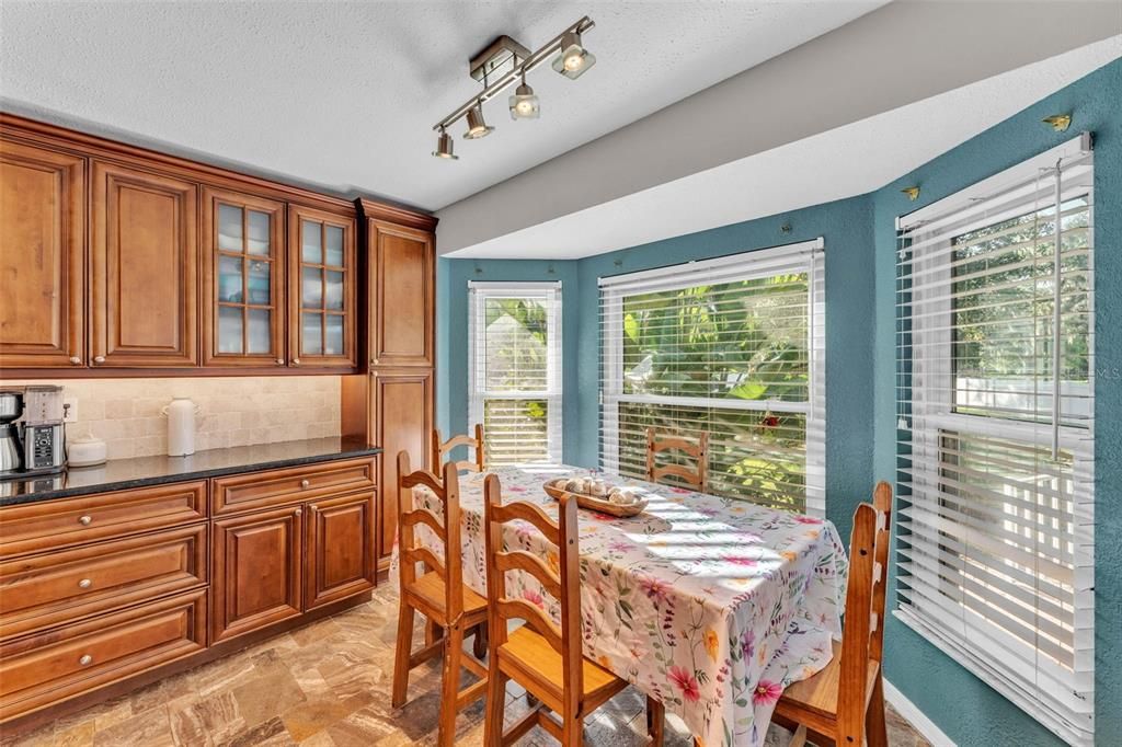 Dining room, Interior