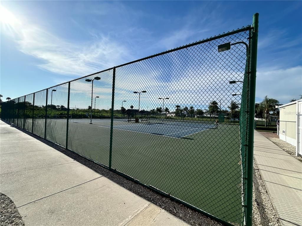 Exterior, Tennis Courts