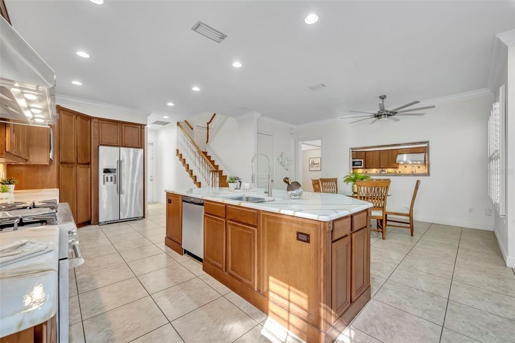 Dining room, Interior, Kitchen, Recessed Lighting, Stainless Steel Appliances