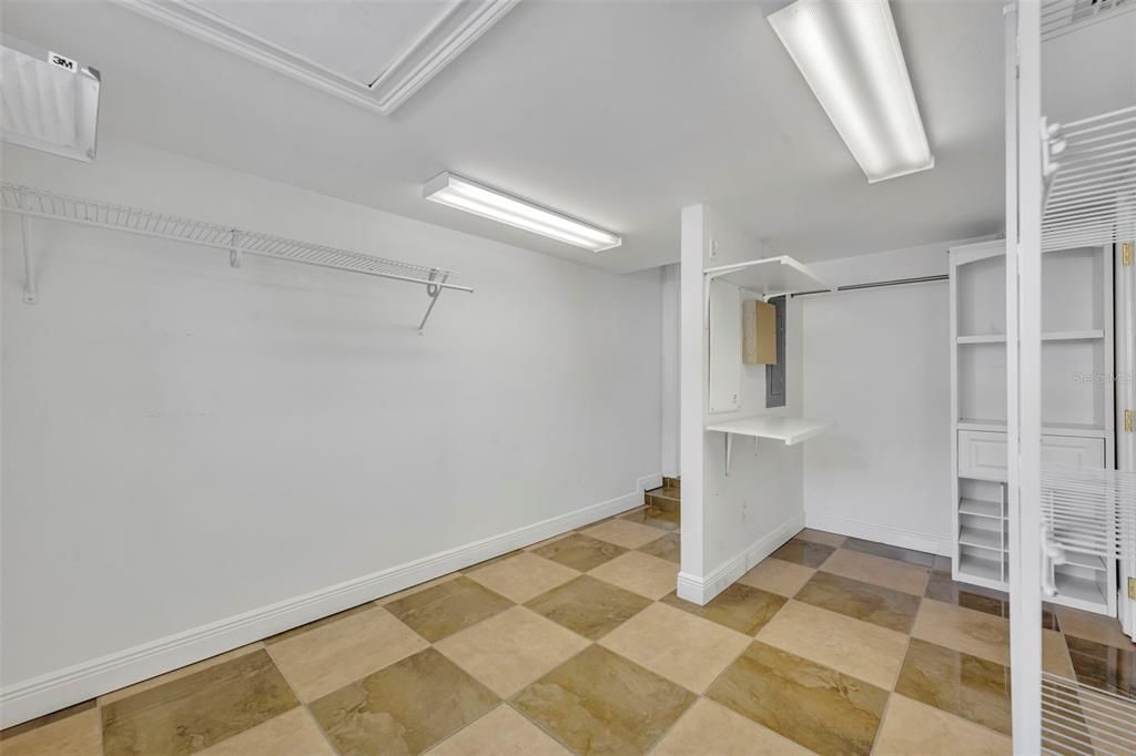 Interior, Walk-in Closets