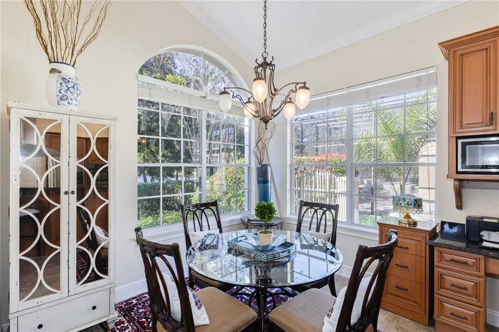 Chandelier, Dining room, Interior