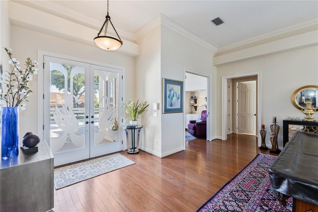 Interior, Pendant Lights, Wood Texture Flooring