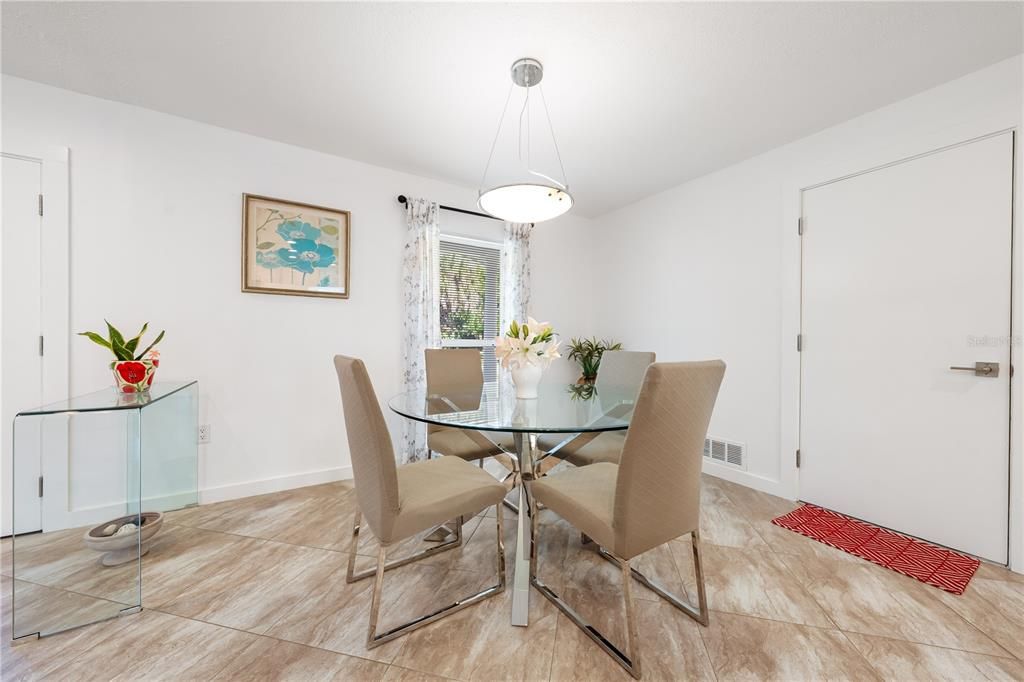 Dining room, Interior, Pendant Lights