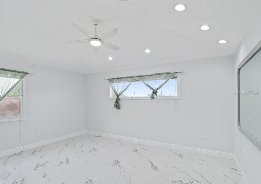 Empty room, Interior, Marble, Recessed Lighting