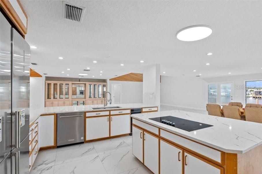 Dining room, Interior, Kitchen, Marble, Recessed Lighting, Stainless Steel Appliances