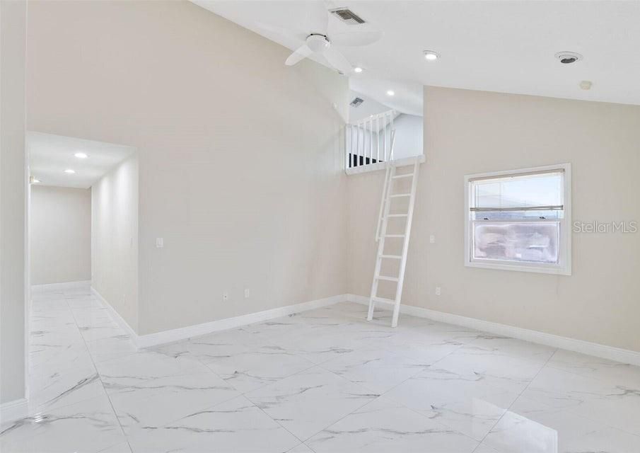 Empty room, Interior, Marble, Recessed Lighting