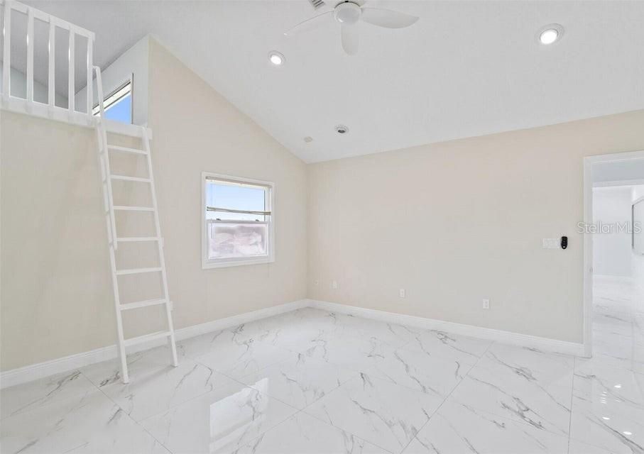 Empty room, Interior, Marble, Recessed Lighting