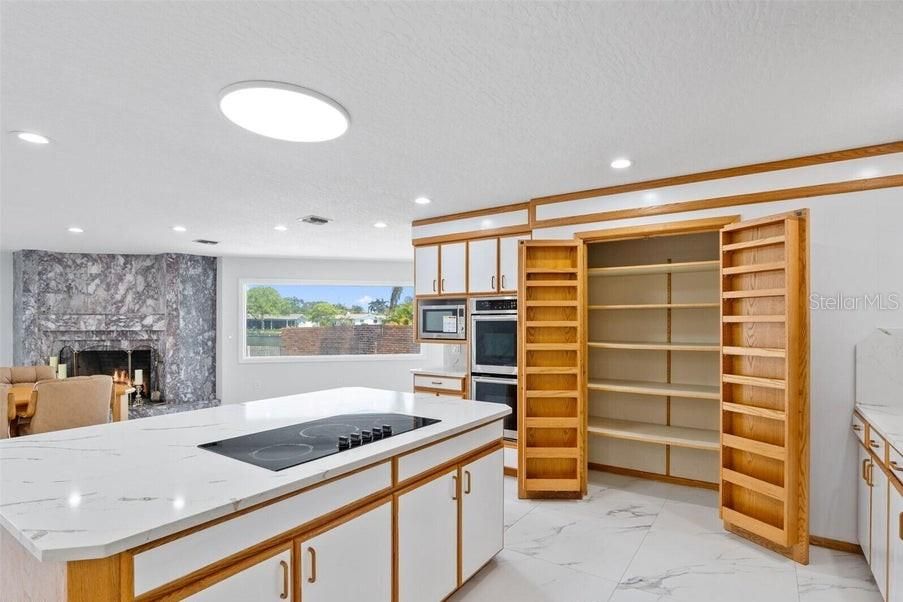 Fireplace, Interior, Kitchen, Marble, Recessed Lighting