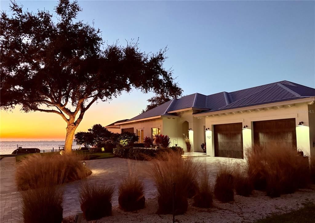 Exterior, Solar Panels, Water