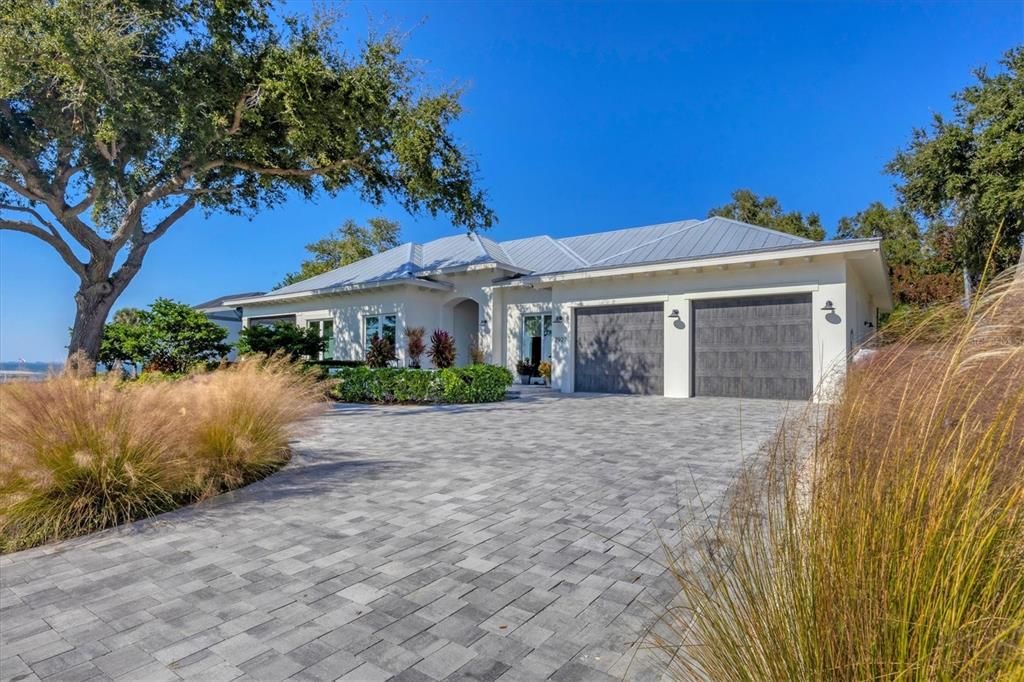 Attached, Backyard, Exterior, Facade, Ranch