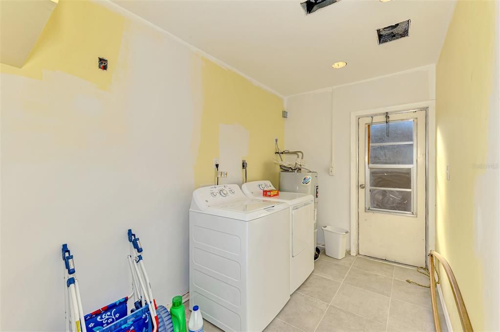 Interior, Recessed Lighting, Washer