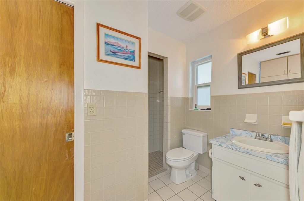 Bathroom, Interior, Tile Countertops