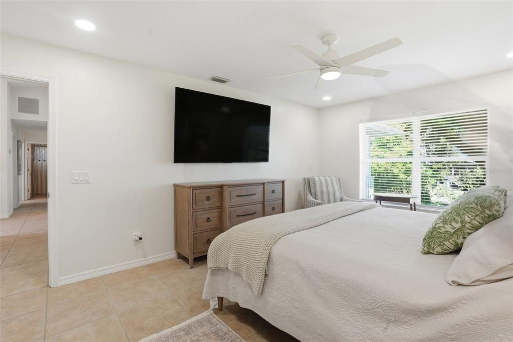 Bedroom, Interior, Recessed Lighting
