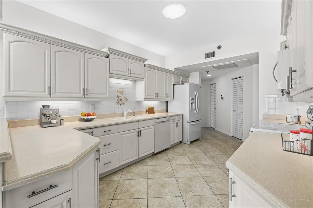 Interior, Kitchen, Recessed Lighting