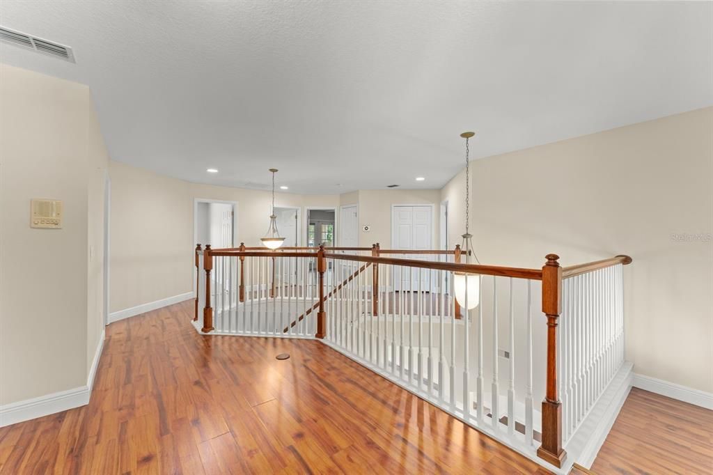 Interior, Pendant Lights, Recessed Lighting, Wood Texture Flooring