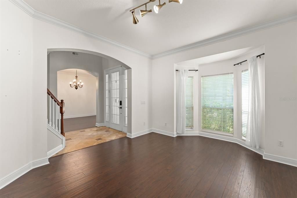 Chandelier, Empty room, Interior, Wood Texture Flooring