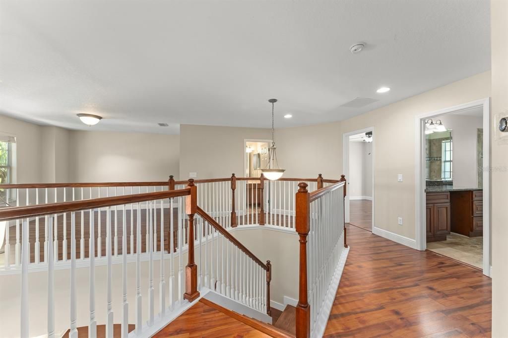 Interior, Pendant Lights, Recessed Lighting, Wood Texture Flooring