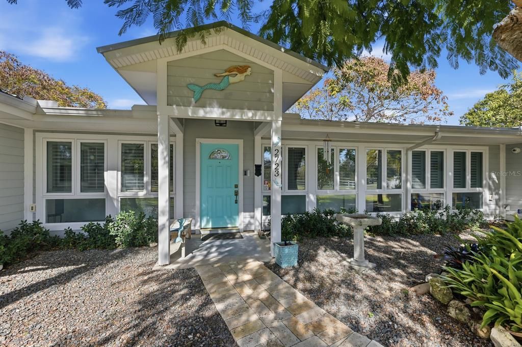 Exterior, Facade, None