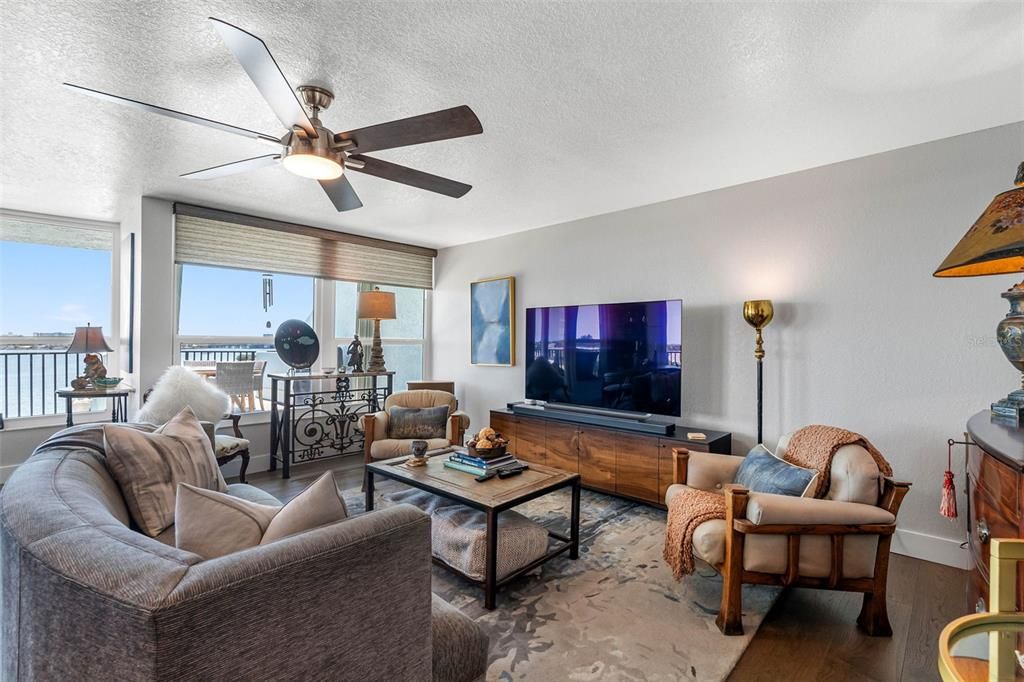 Fitness Equipment, Interior, Living room, Water, Wood Texture Flooring