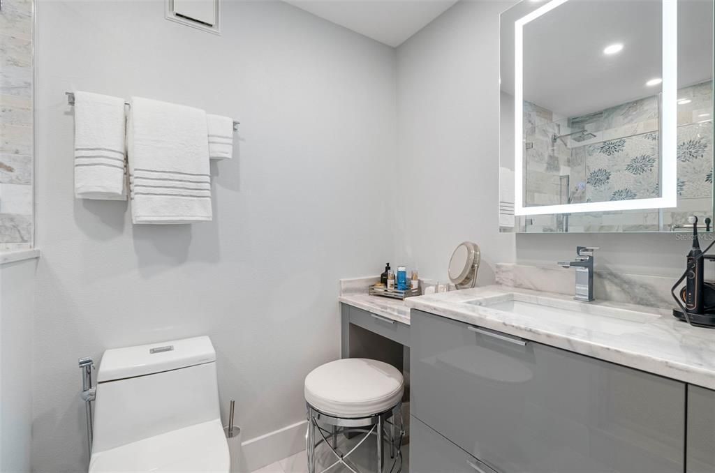 Bathroom, Interior, Recessed Lighting