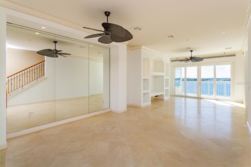 Empty room, Interior, Recessed Lighting