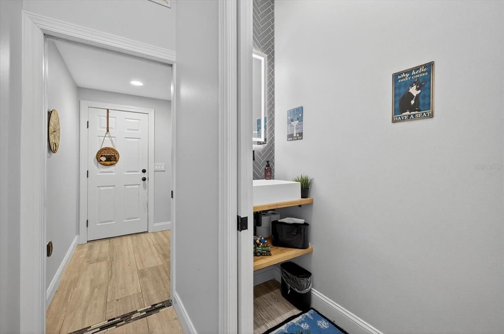 Interior, Recessed Lighting, Wood Texture Flooring