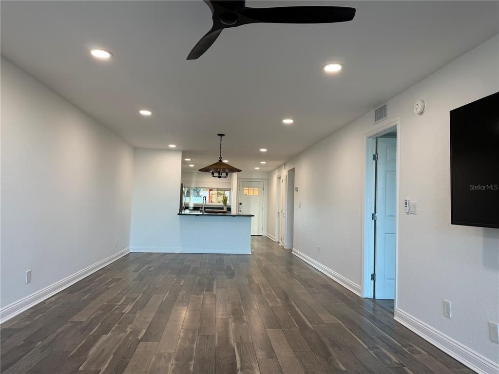 Interior, Pendant Lights, Recessed Lighting, Wood Texture Flooring