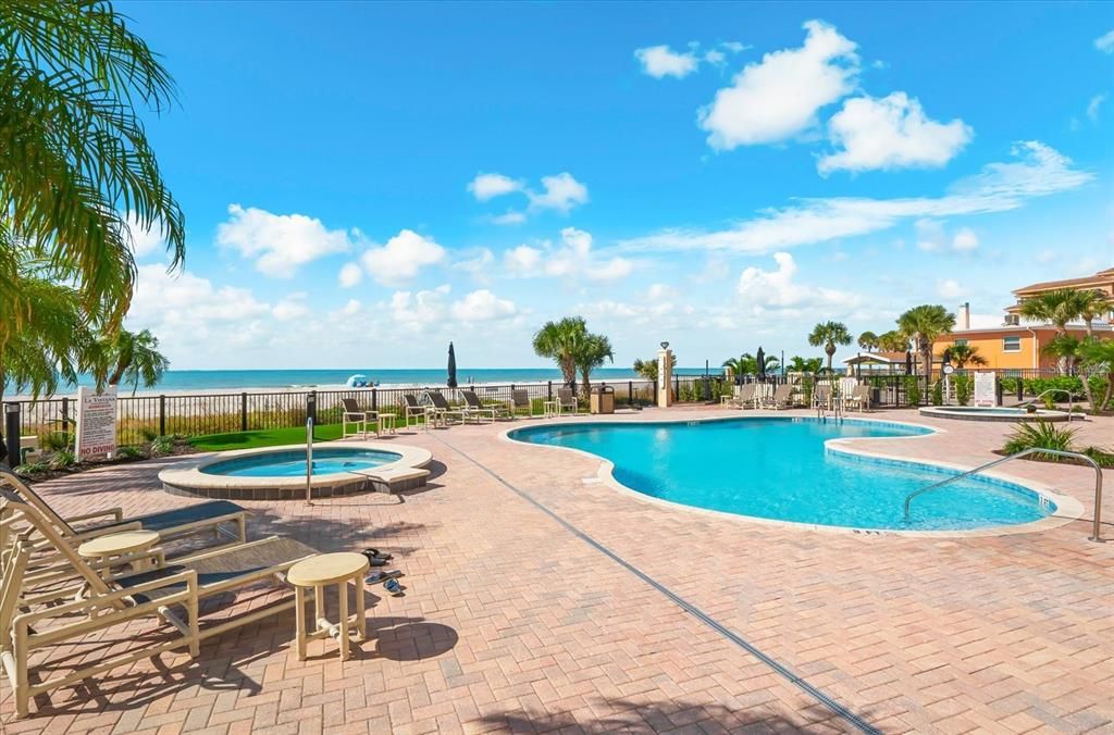 Exterior, Pool, Water