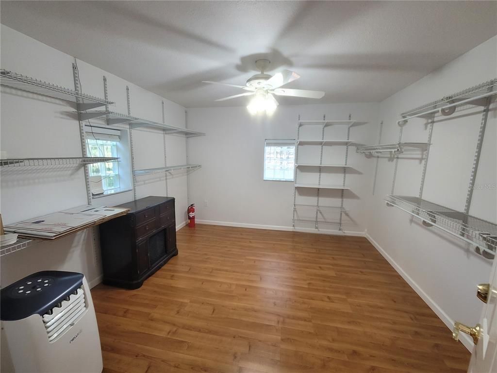Interior, Walk-in Closets, Wood Texture Flooring
