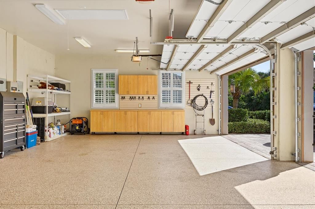 Garage, Interior
