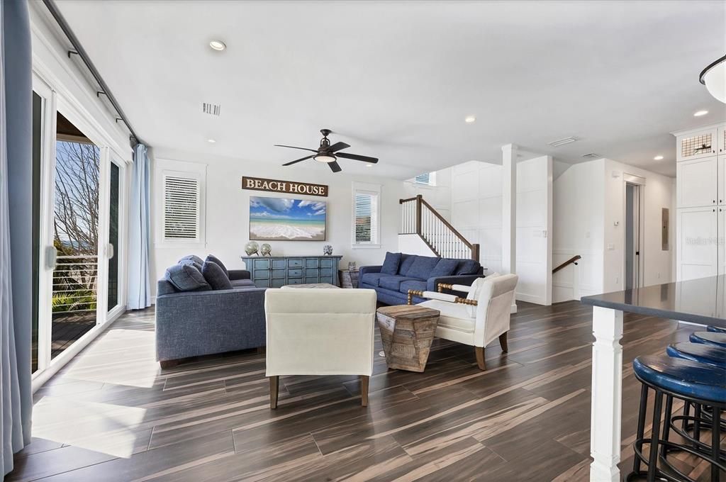 Interior, Living room, Recessed Lighting, Wood Texture Flooring