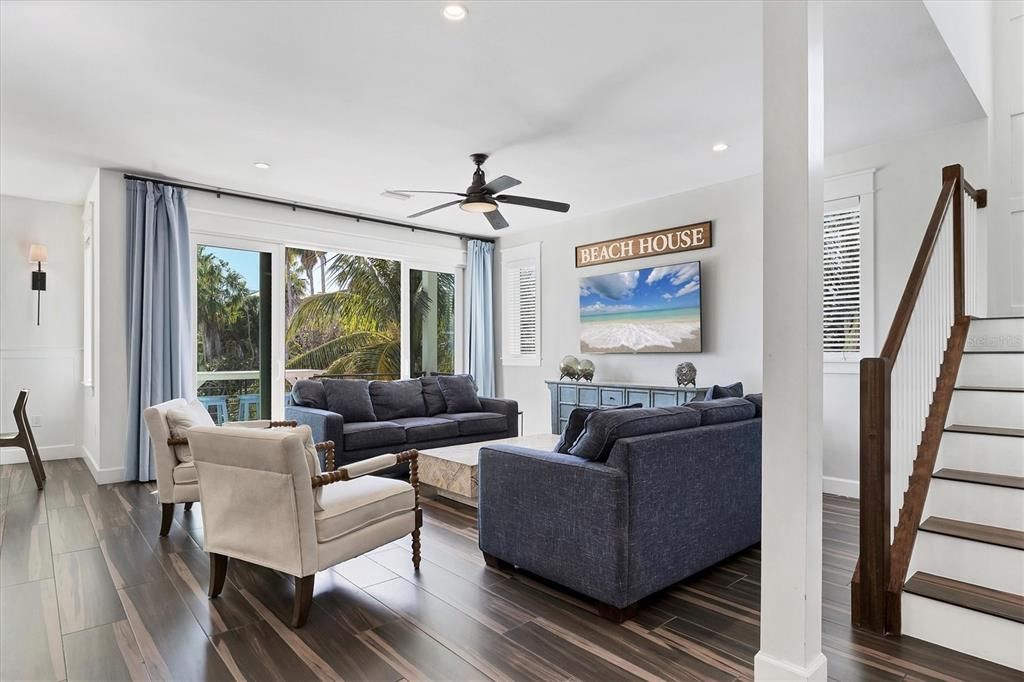 Interior, Living room, Recessed Lighting, Wood Texture Flooring