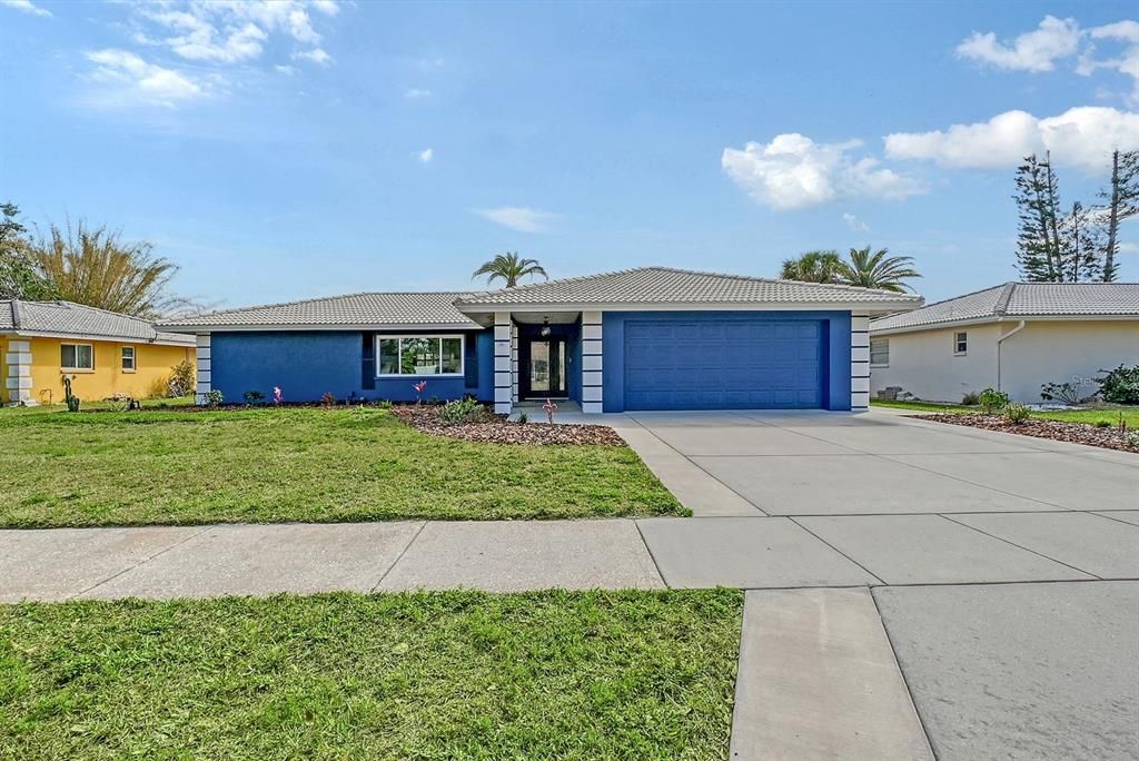 Attached, Backyard, Exterior, Facade, Ranch