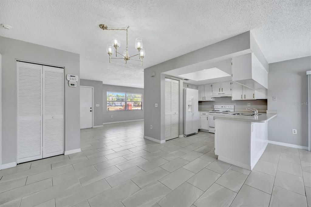 Empty room, Interior, Kitchen, Pendant Lights