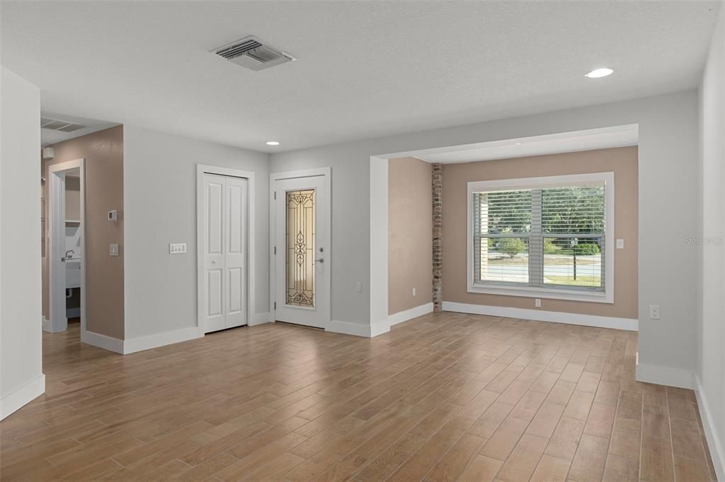 Empty room, Interior, Recessed Lighting, Wood Texture Flooring