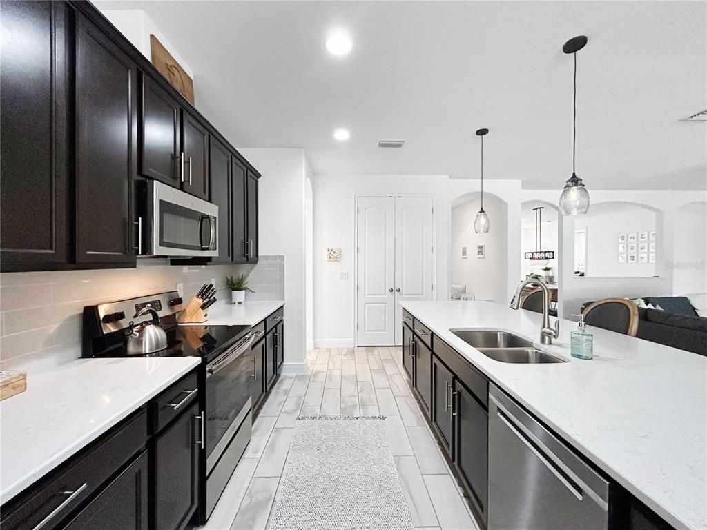Interior, Kitchen, Pendant Lights, Recessed Lighting