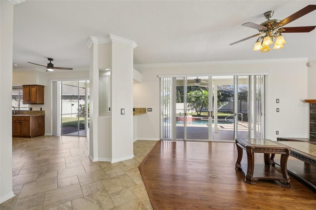 Interior, Recessed Lighting, Wood Texture Flooring