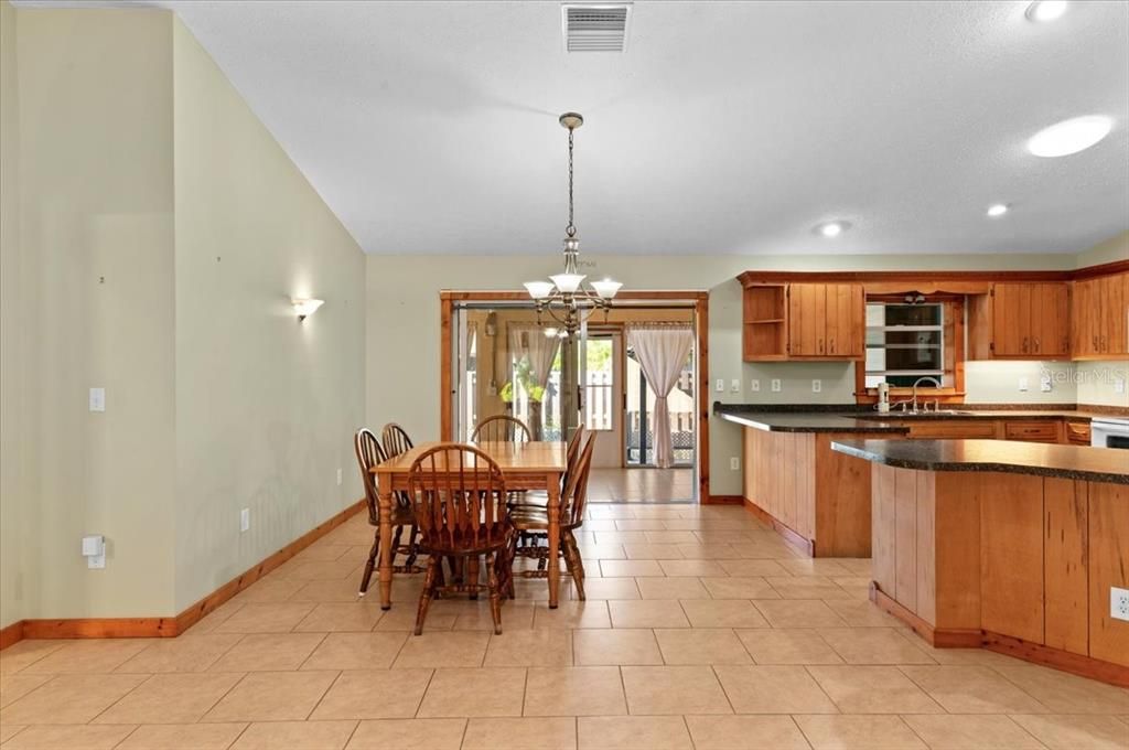 Chandelier, Dining room, Interior, Kitchen, Recessed Lighting