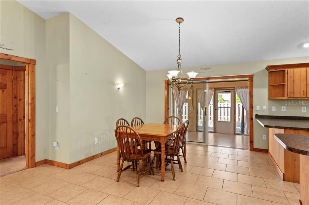Chandelier, Dining room, Interior, Recessed Lighting