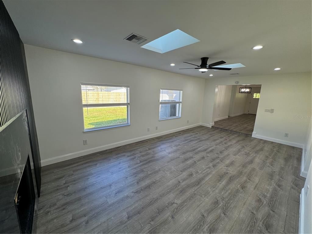 Empty room, Interior, Recessed Lighting, Wood Texture Flooring