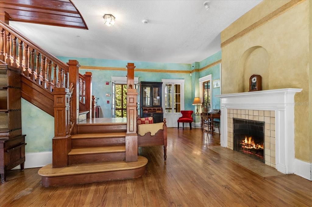 Fireplace, Interior, Recessed Lighting, Wood Texture Flooring